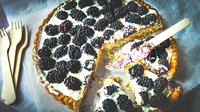 Tasty blackberry recipes that you will love. (Photo: Mike Kenneally/Unsplash)