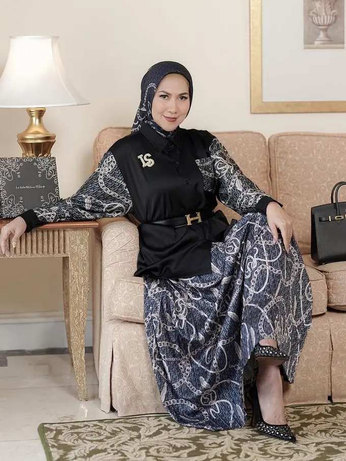 6 Potret Gaya Lady Boss ala Venna Melinda, Inspirasi Tampil Elegan