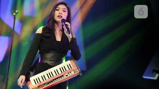 [Bintang] Showcase Raisa x Isyana Sarasvati