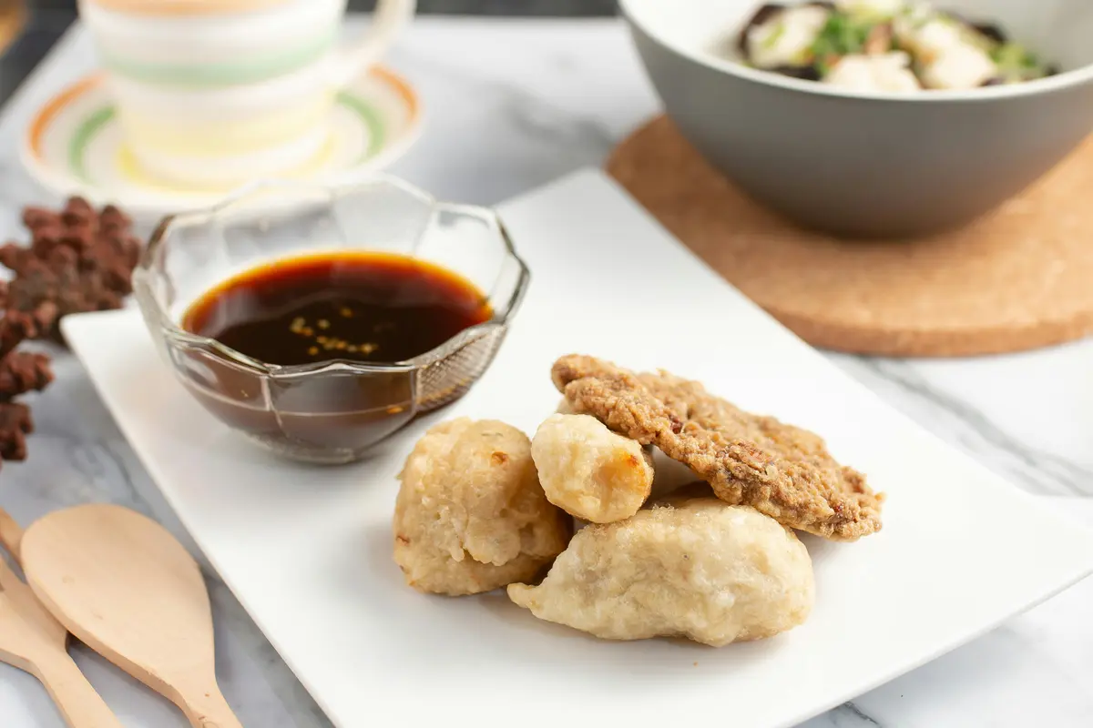 Kuah cuko menjadi pelengkap penting menyantap pempek./copyright pexels/jamaludin