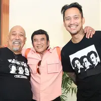 Film Warkop DKI Reborn 2 kini sudah hadir di bioskop tanah air dan dapat disaksikan oleh para penggemarnya. Berbagai kalangan di masyarakat hadir berbondong-bondong memadati bioskop untuk menyaksikan film tersebut. (Bambang E.Ros/Bintang.com)