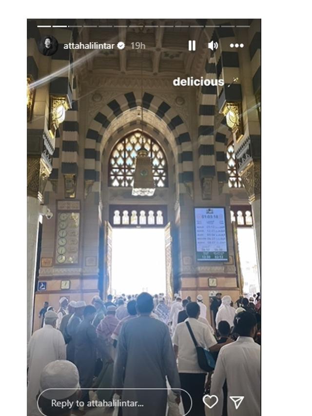 Ajak Anak, Ini 6 Momen Atta Halilintar dan Aurel Hermansyah saat Jalani Umroh