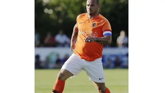 Baru 2 Minggu Pensiun, Ini 6 Potret Terbaru Wesley Sneijder yang Bikin Pangling