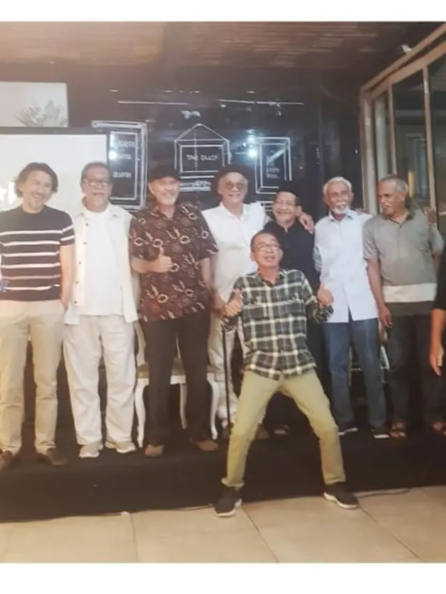 Reuni pemain Para Pencari Tuhan dari Jilid Pertama (Foto: Instagram anggiakuncoro)