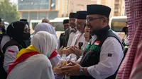 Menteri Agama Yaqut Cholil Qoumas melepas kepulangan jemaah haji Indonesia dari Makkah, Arab Saudi ke Tanah Air, Senin (3/7/2023) sore. (Nafiysul Qodar/Liputan6.com)