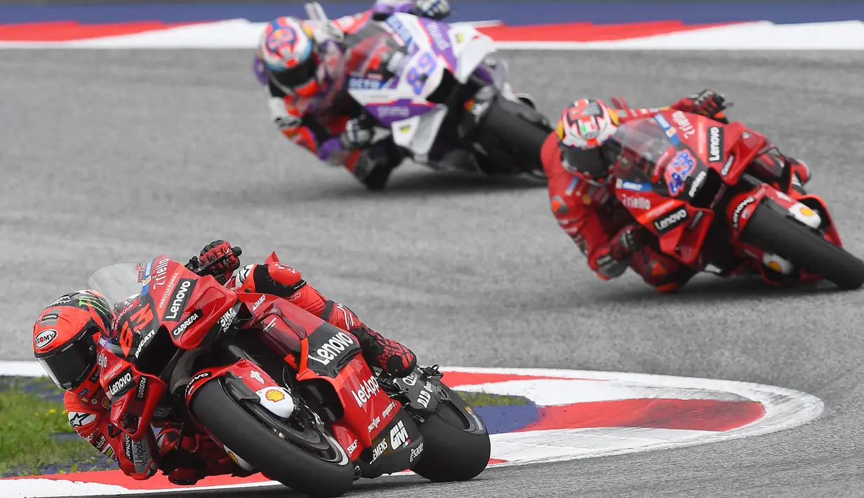 Pembalap tim Ducati Lenovo, Francesco Bagnaia, berhasil menjadi juara pada balap MotoGP Austria 2022. (AFP/Vladimir Simicek)