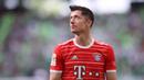 Robert Lewandowski telah resmi berpisah dengan Bayern Munchen usai memutuskan tidak akan memperpanjang kontraknya yang masih tersisa satu tahun di Allianz Arena. Ia sudah dikaitkan dengan kepindahan ke klub papan atas Eropa, salah satunya Barcelona. Klub yang bermarkas di Camp Nou tersebut menjadi tim terdepan yang menginginkan jasa pemain 33 tahun tersebut. (AFP/Ronny Hartmann)