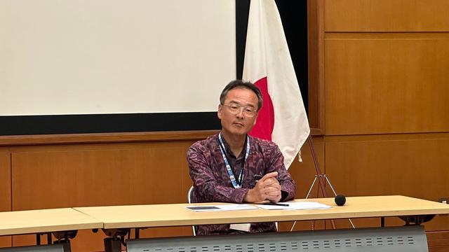 Kepala Perwakilan Kantor JICA Indonesia Yasui Takehiro (kanan) dalam pernyataan pers mengenai proyek pembangunan MRT Jakarta rute baru. (Liputan6/Benedikta Miranti)