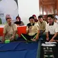 Plt Wali Kota Tegal, Nursholeh (tengah), mendadak mengumpulkan awak media, LSM, mahasiswa, penggiat dan elemen masyarakat lainnya. (Liputan6.com/Fajar Eko Nugroho)