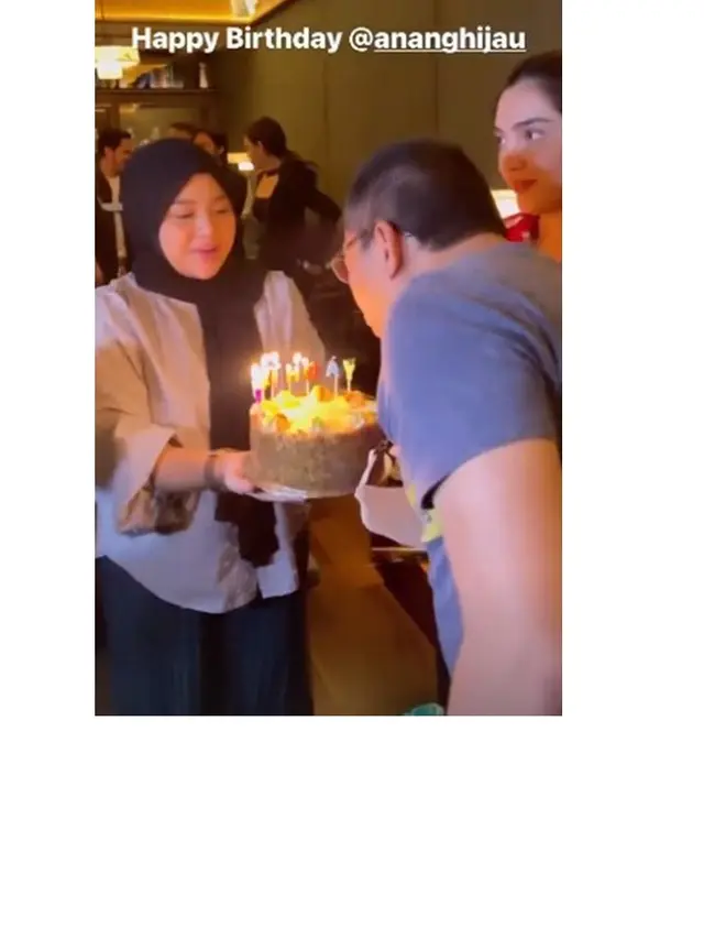 7 Momen Kejutan Ulang Tahun Anang Hermansyah ke-53, Dihadiri Orang Tersayang