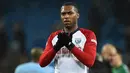 Penyerang Daniel Sturridge bertepuk tangan usai pertandingan melawan Manchester City di Stadion Etihad (31/1). Daniel Sturridge dipinjamkan Liverpool ke West Bromwich Albion. (AFP Photo/Oli Scarff)