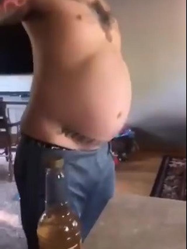 Bottle Cap Challenge menggunakan perut