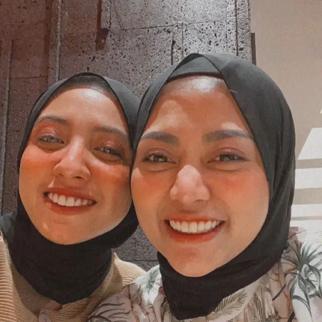 Potret kedekatan Rachel Vennya dan Vicky Alaydrus