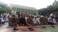 Acara doa bersama dan silaturahmi yang dilakukan salah satu sekolah negeri di Garut, untuk merekatkan tali silaturahmi (Liputan6.com/Jayadi Supriadin)