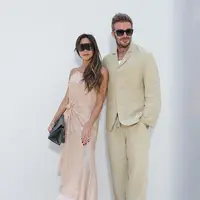 David dan Victoria Beckham di show Jacquemus. Foto: Instagram.