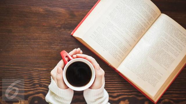 Anda dapat menyeduh sendiri kopi di rumah dengan rasa dan aroma seenak kafe. Ini rahasia dari seorang barista.