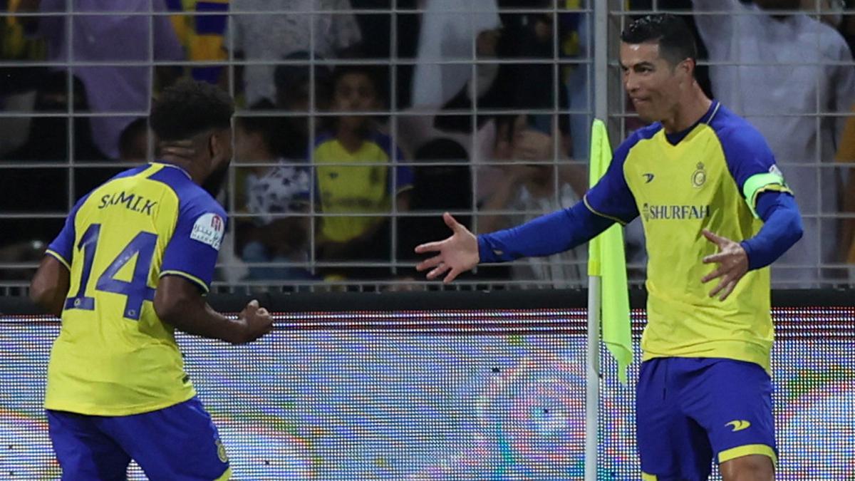 Carabao Cup 2022/2023: Cristriano Ronaldo Bisa Saja Kebagian Medali ...