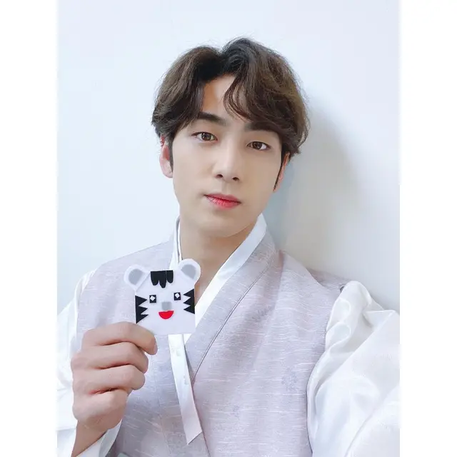 Kang Dong Ho atau Baekho Nu'est. (Instagram/ nuest_official)
