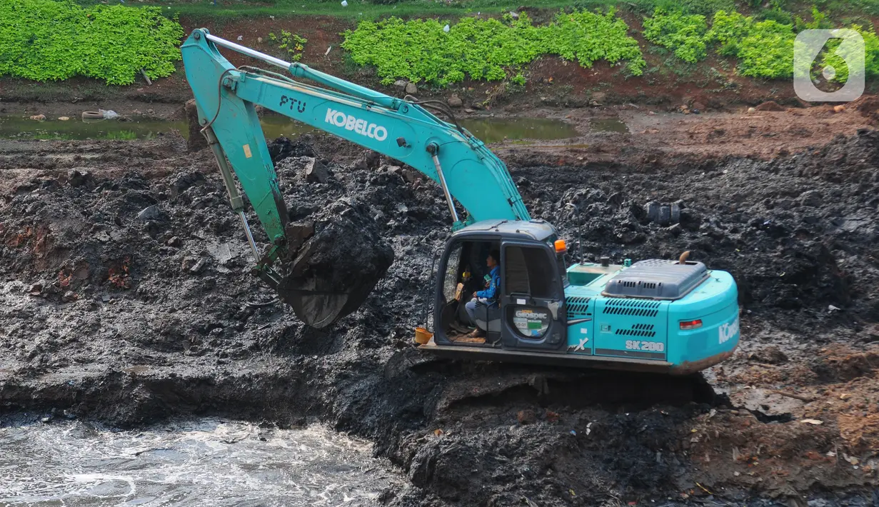 Proyek sodetan ini akan melengkapi pengendalian banjir dari hulu melalui dua bendungan kering, Ciawi dan Sukamahi, hingga hilir di pantai utara Jakarta.   (merdeka.com/imam buhori)
