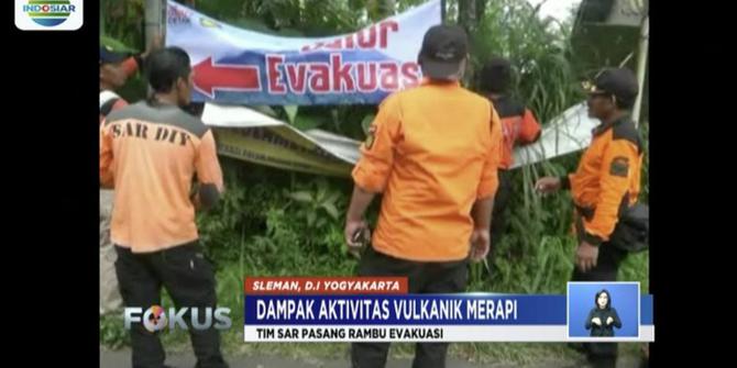 Gunung Merapi Bergejolak, Tim SAR Pasang Rambu Evakuasi di Sleman