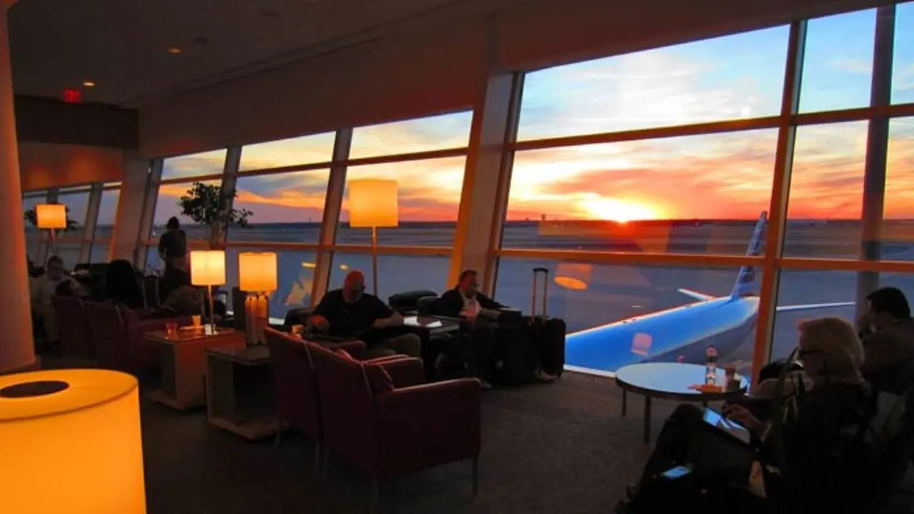 [Bintang] Airport Lounge