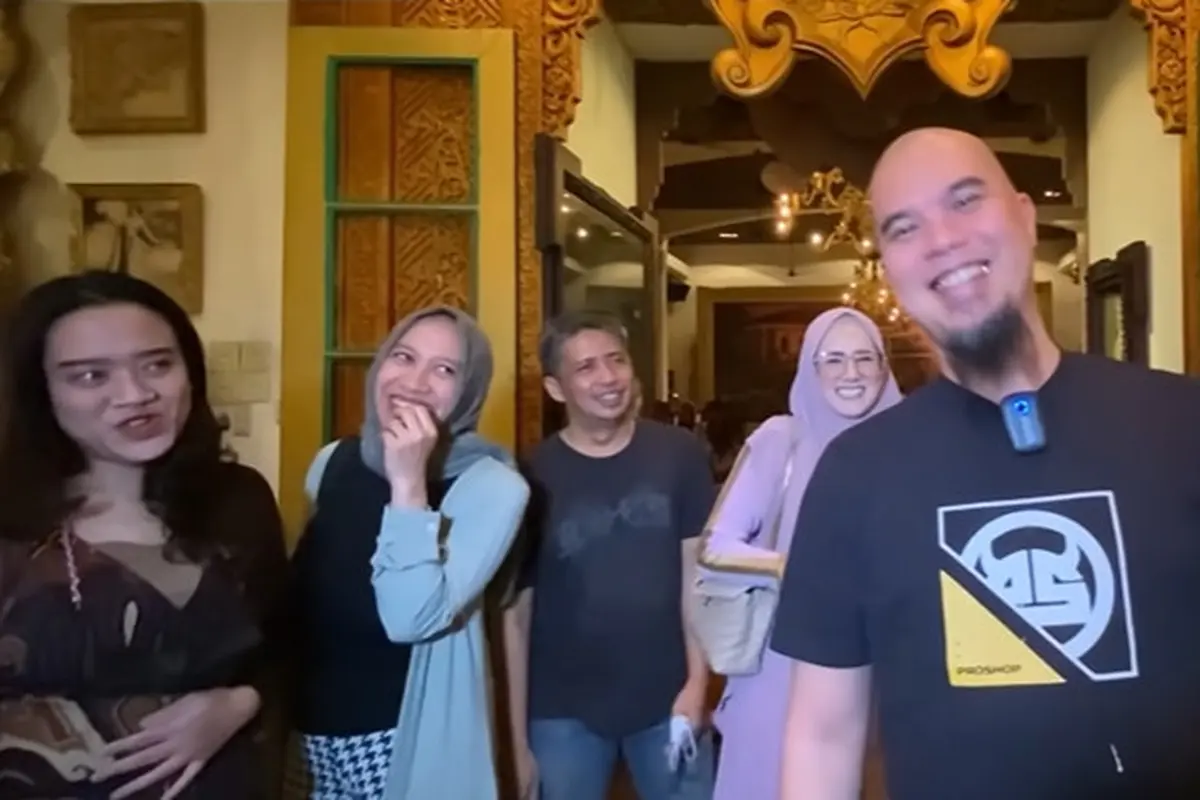 6 Momen Mulan Jameela Buka Puasa Bareng Mantan Suami, Ditemani Ahmad Dhani