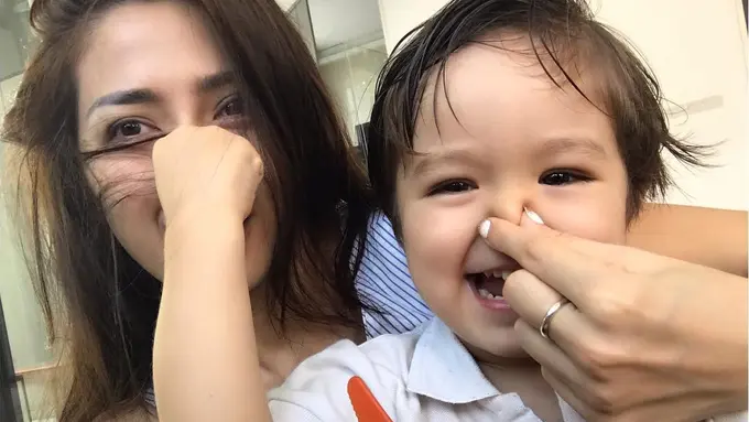 [Bintang] Bikin Kangen Orangtua, Ini 8 Potret Kebersamaan Jessica Iskandar dan El Barack