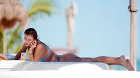 Kekasih Ronaldo Tampil Super Seksi dengan Bikini