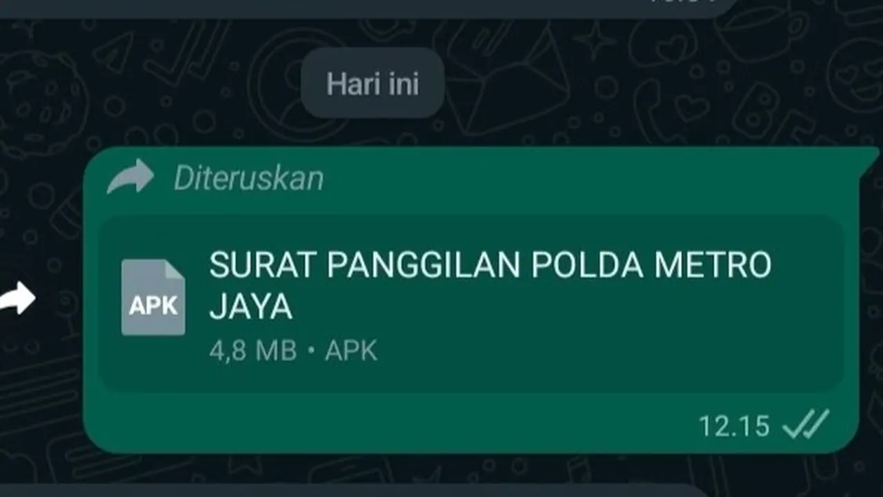 Beredar di media sosial unggahan menampilkan percakapan pesan penyebaran file APK berjudul 'Surat Panggilan Polda Metro Jaya' yang diduga menjadi sebuah modus penipuan.