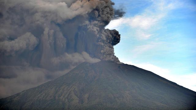 Download 820 Gambar Gunung Agung  