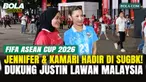 Jennifer Hubner bersama putrinya, Kamari, keluarga, dan rekan-rekannya hadir di Stadion Utama Gelora Bung Karno (SUGBK), Jakarta, Senin (28/9/2026). Mereka datang untuk memberikan dukungan langsung kepada Justin Hubner yang memperkuat Timnas Indonesi...