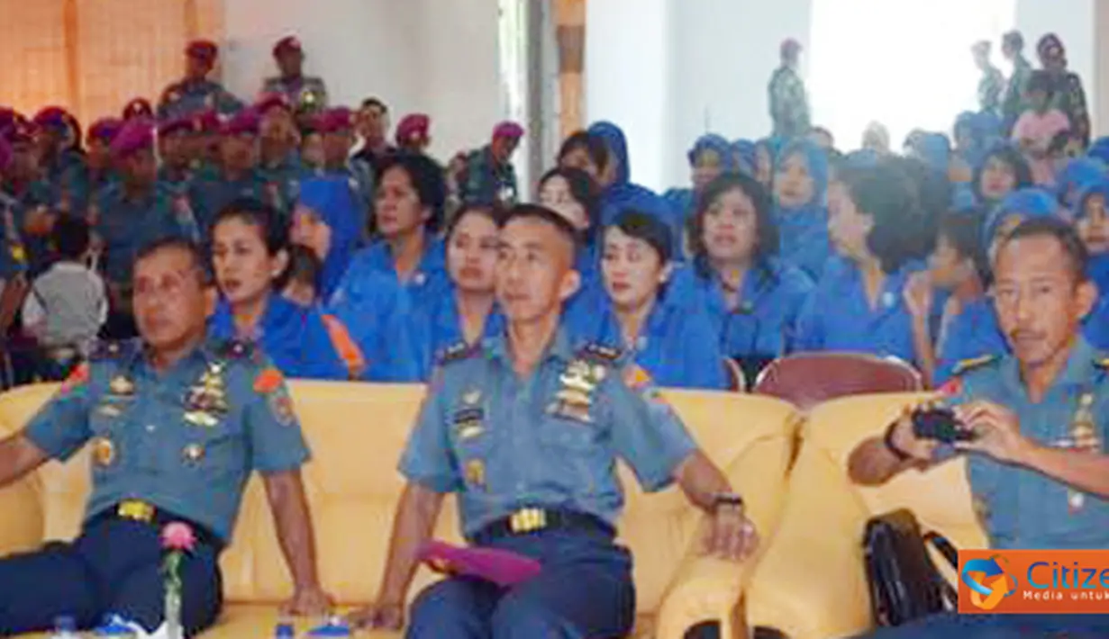 Citizen6, Makssar: Selesai pengarahan kepada seluruh Prajurit, Danpasmar-1 melanjutkan kunjungan kehormatan kepada Danlantamal VI Makassar Brigadir Jenderal TNI (Mar) M.Suwandi Thahir di Mako Lantamal VI Makassar. (Pengirim: Budi Abdillah)