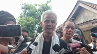 Calon presiden nomor urut 3, Ganjar Pranowo saat berada di kawasan Kendal, Jawa Tengah, Selasa (23/1/2024). (Liputan6.com/Ika Defianti).