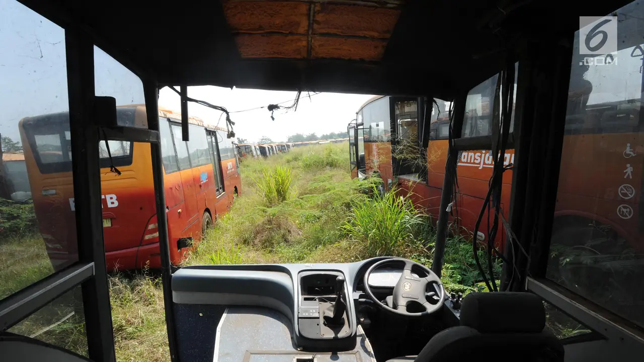 Begini Penampakan Kuburan Bus Transjakarta di Bogor
