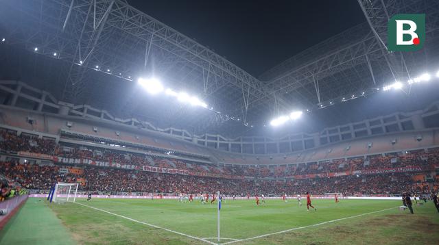 Suasana pertandingan Persija Jakarta melawan Persita Tangerang dalam laga pekan pertama BRI Super League 2025/2026 di Jakarta International Stadium (JIS), Minggu (10/8/2025) malam WIB. (Bola.com/M Iqbal Ichsan)
