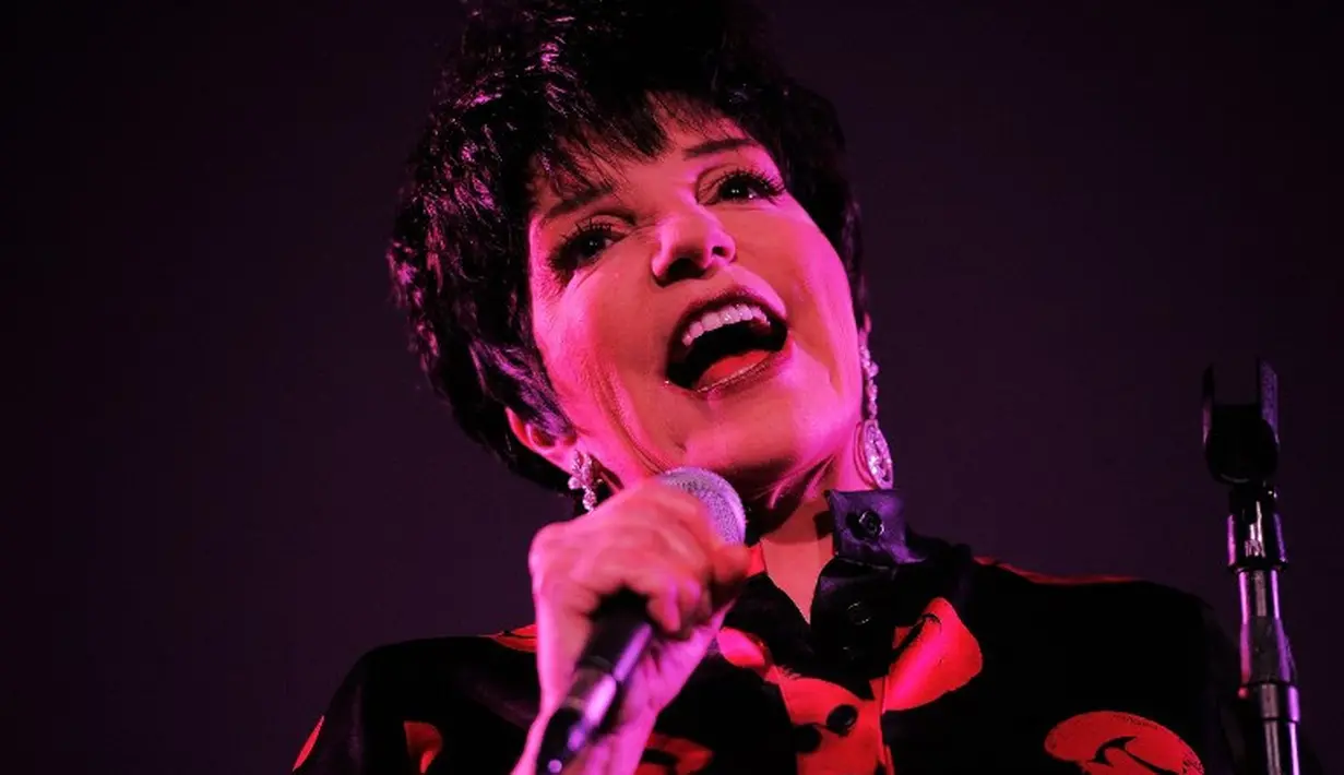 Ayah dari Liza Minneli dirumorkan adalah seorang gay. Dilansir dari Ranker, beberapa sumber mengatakan sang ayah mengakui hal itu di New York. (JEMAL COUNTESS / GETTY IMAGES NORTH AMERICA / AFP)