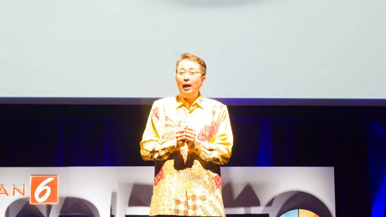 Tung Desem Waringin motivator nomor satu di Indonesia