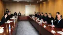 Suasana pertemuan Wakapolri Komjen Syafruddin dengan Commissioner General National Police Agency Japan (NPA) Mr. Masayoshi Sakaguchi saat melakukan kunjungan kerja di Tokyo, Jepang, (7/12). (Dok Polri)