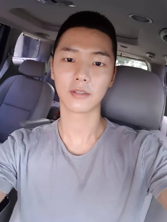 Unggahannya tersebut pun diikuti dengan keterangan foto "Aku akan kembali". (mr_kanggun)