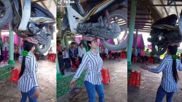 10 Potret Orang Bawa Barang di Atas Kepala Ini Tetap Seimbang, Bikin Takjub