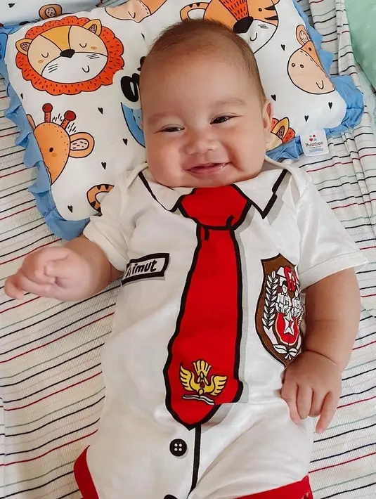 (Instagram/keeneatharrazka)