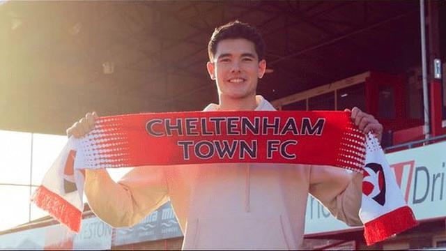 Elkan Baggott di Cheltenham