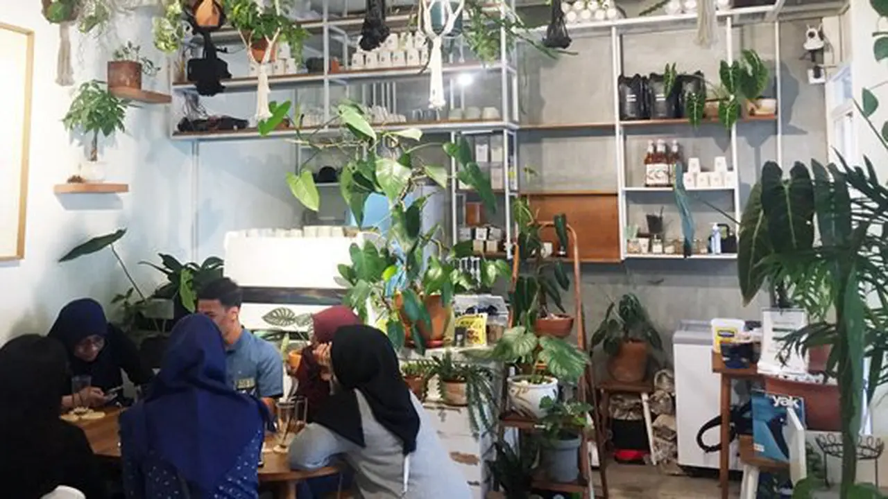Suasana nyaman salah satu cafe di Bandung/copyright Vemale.com/Anisha