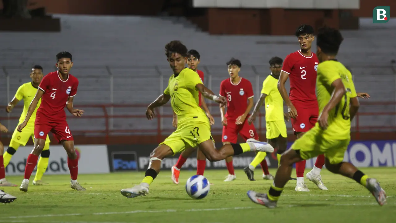 Singapura vs Malaysia - Arami Zakimi melepas tembakan