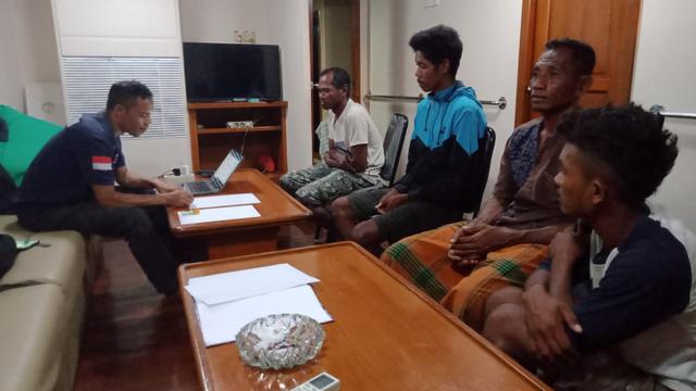 Kementerian Lingkungan Hidup dan Kehutanan (KLHK) menangkap 11 orang perusak terumbu karang di kawasan Taman Nasional atau TN Komodo. (Foto: Liputan6.com/Ahmad Yusran)