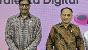 Presdir sekaligus CEO Indosat Vikram Sinha (kiri) dan Menkominfo Budi Arie Setiadi (Liputan6.com/ Agustin Setyo Wardani).