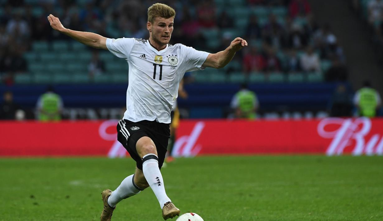 Penyerang Jerman, Timo Werner layak pilihan Klopp, Warner adalah tipe pemain pekerja keras dengan kecepatan tinggi dan pergerakan bagus dan Lebih penting lagi, ia mencetak 21 gol dan membuat tujuh assist bersama klub RB Leipzig. (AFP/Patrik Stollarz)