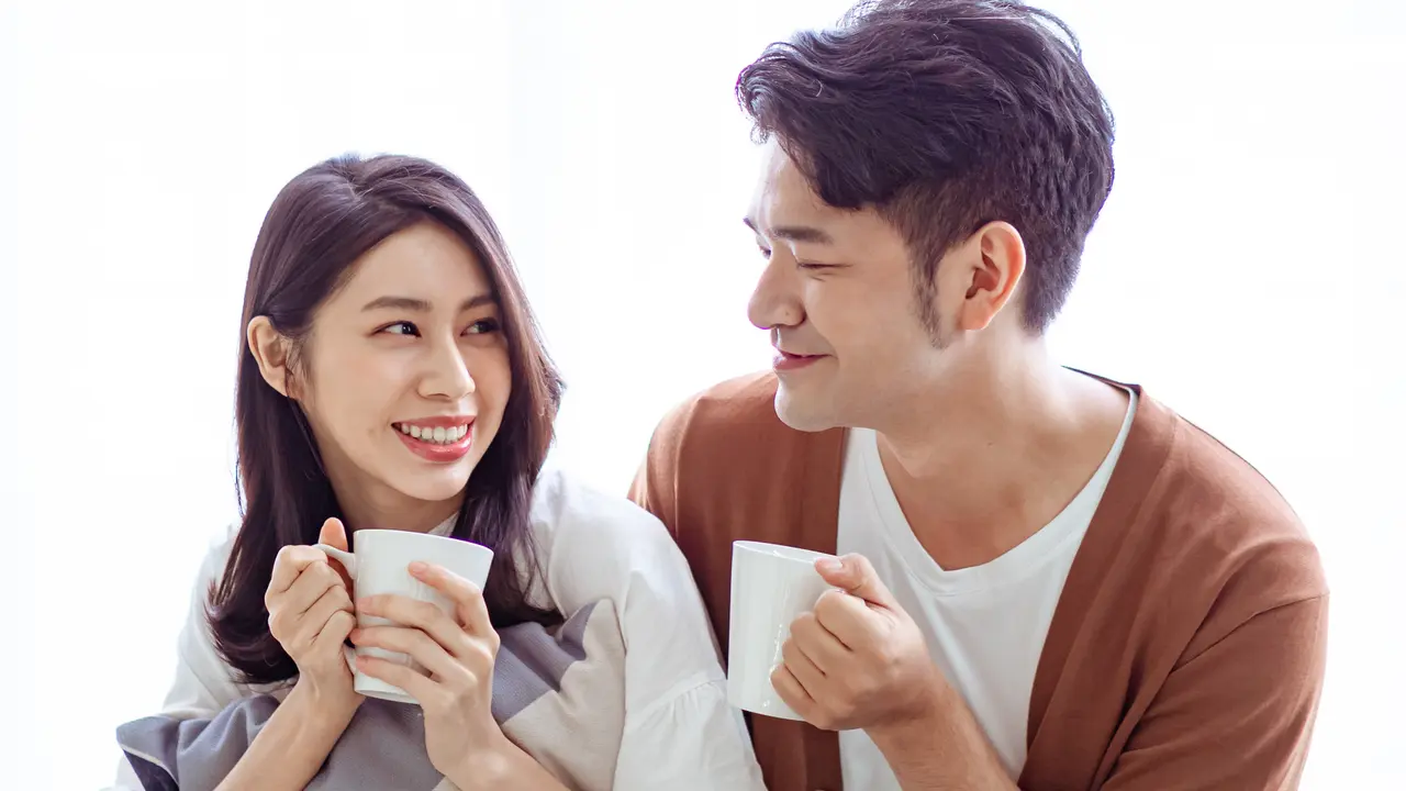 perempuan dan pasangan april 3