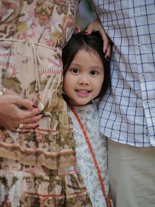 Hamil Anak Kedua, Ini 6 Potret Maternity Shoot Acha Septriasa di Australia