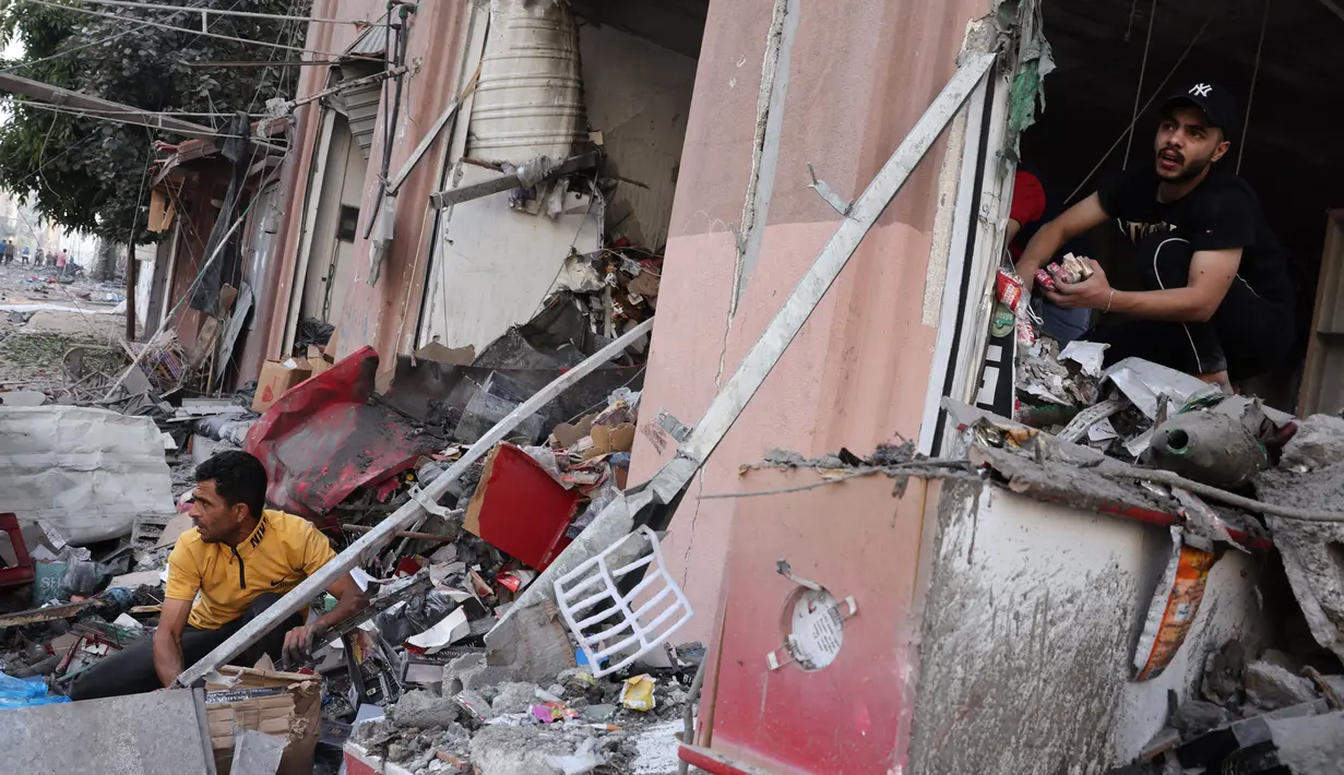 Israel terus melanjutkan pengebomannya di wilayah Gaza. (Mohammed ABED/AFP)